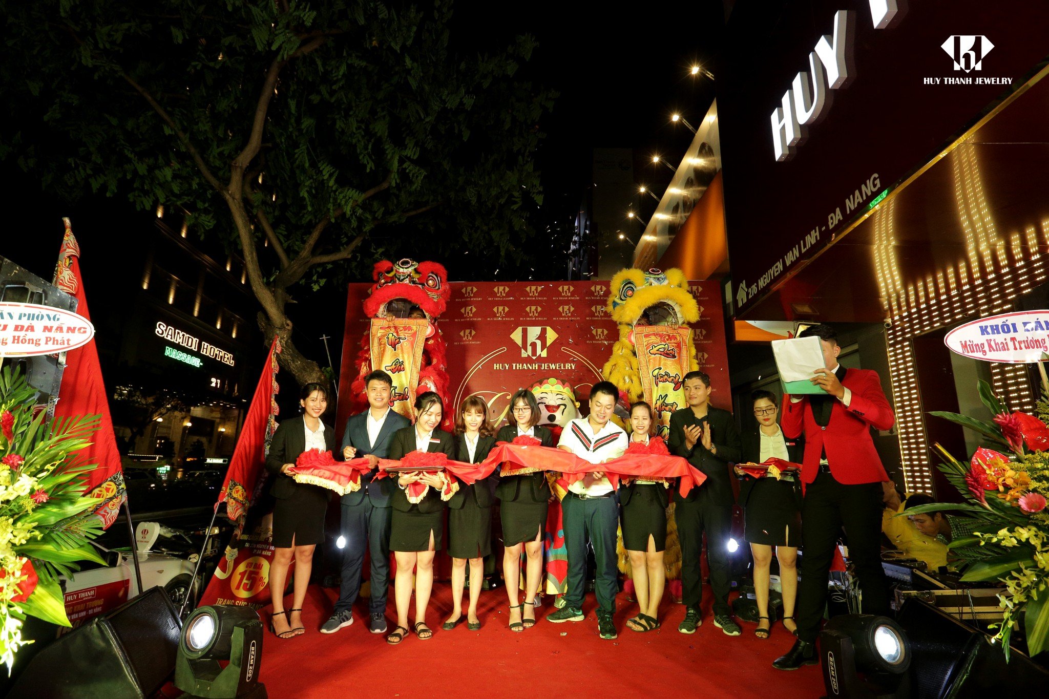 re-opening Huy Thanh Jewelry Đà Nẵng