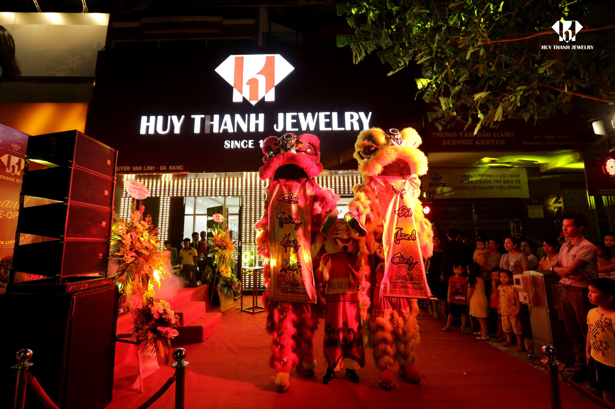 re-opening Huy Thanh Jewelry Đà Nẵng